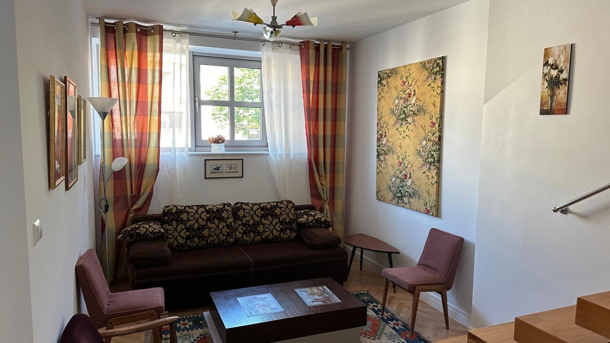 Two Bedrooms Center Apartment *