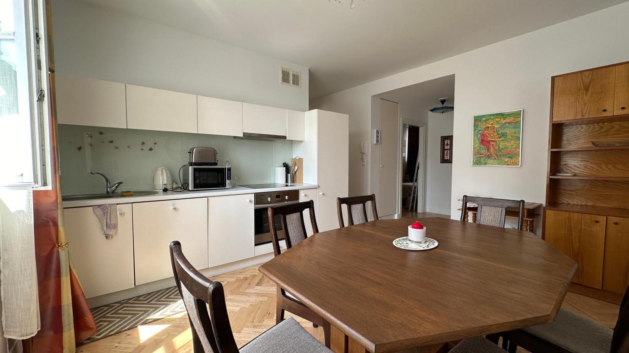 Two Bedrooms Center *