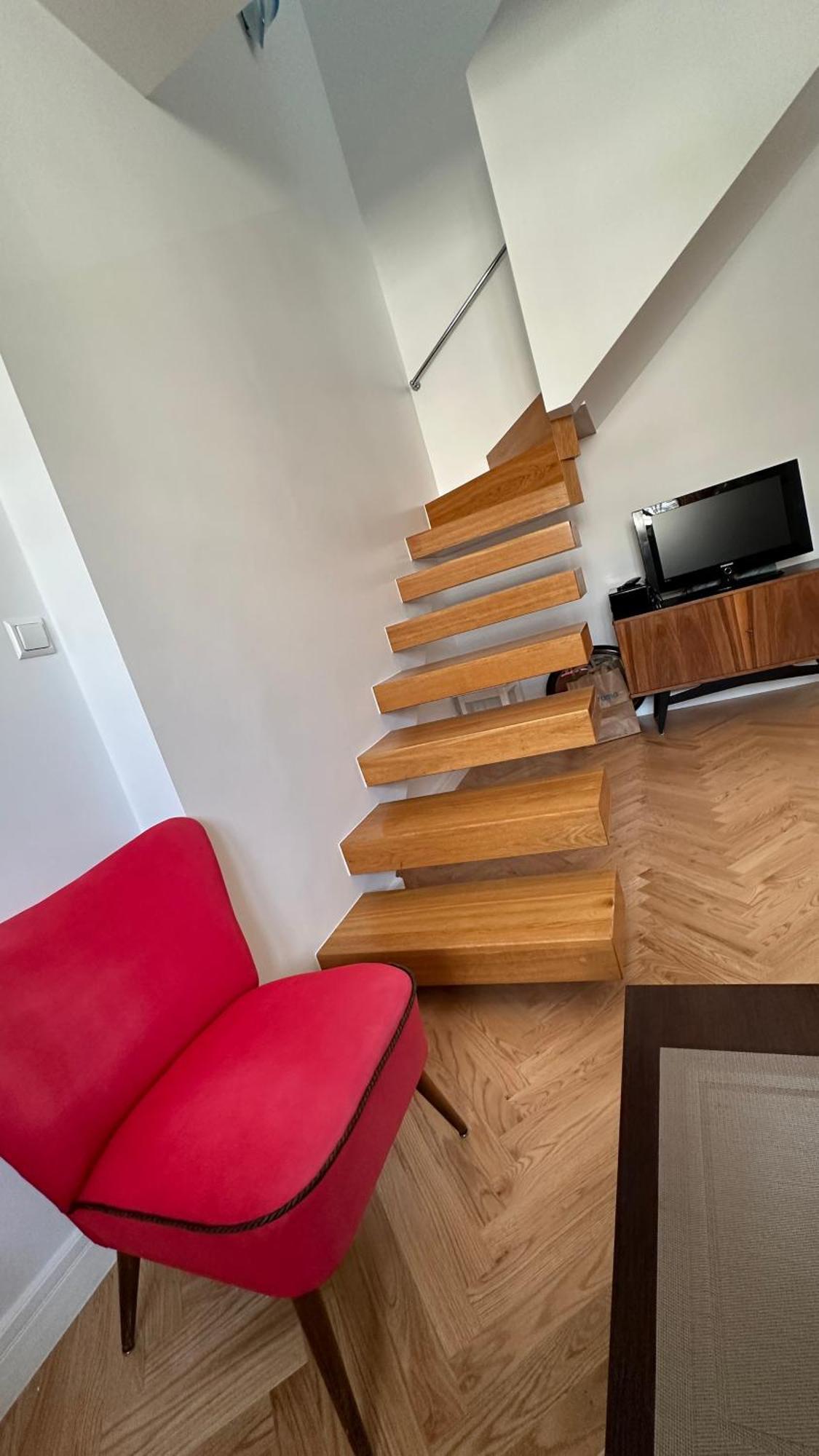 Two Bedrooms Center *